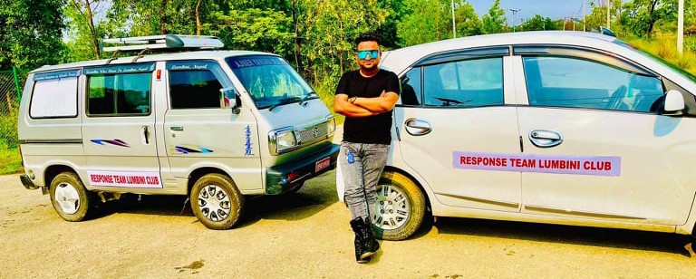 लुम्बिनीका युवाद्वारा आफ्नो निजी गाडी कोभिडका बिरामी बोक्न प्रयोग 