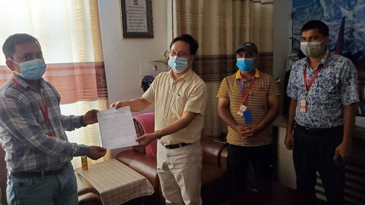 लुम्बिनीको सञ्चार विधेयक : पुनर्लेखनको माग गर्दै पत्रकारद्वारा ज्ञापनपत्र