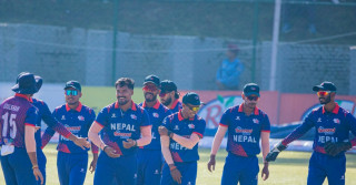 मलेसियालाई ६ विकेटले हराउँदै नेपाल सेमिफाइनलमा